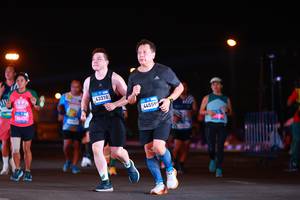 BIB: 65577
                            <button type="button" onclick="openModal(22960507)" class="btn btn-primary btn-sm float-right btn-popup" data-toggle="modal" data-target=".modal-high-quality">
                        <i class="fas fa-shopping-cart"></i> Add to Cart
                    </button>
                                            <button type="button" onclick="isThisMe(22960507, true)" class="btn btn-success btn-sm float-right btn-popup btn-isme hidden" data-toggle="tooltip" data-placement="bottom" title="นี่คือรูปของคุณใช่ไหม คลิกที่นี่เพื่อเอาเข้าอัลบั้ม">
                        <i class="fas fa-plus"></i> Add to album
                    </button>
                    <button type="button" onclick="isThisMe(22960507, false)" class="btn btn-warning btn-sm float-right btn-popup btn-isnotme hidden">
                        <i class="fas fa-ban"></i> Remove from album
                    </button>